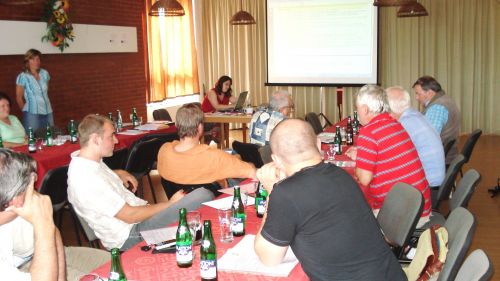 Posluchači na semináři v Nezvěsticích